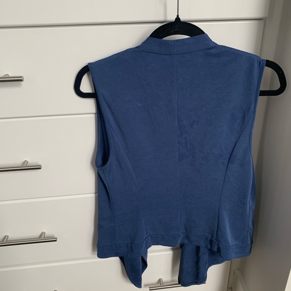 BCBG Vest - Picture 3 of 3